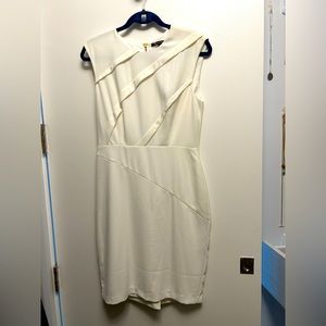 Easy to wear dress, lightweight and fully lined worn on e and dry cleaned